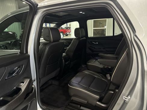 Used 2023 Chevrolet Traverse Premier AWD/4WD image 20
