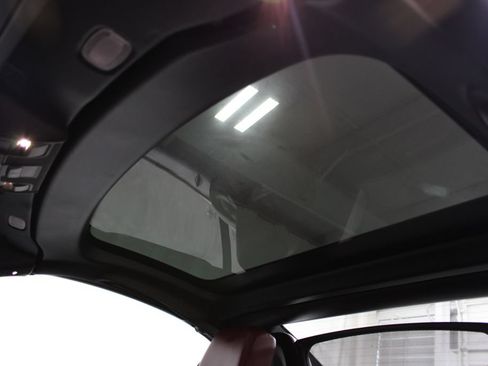 Used 2012 Mercedes-Benz SLK 350 image 18