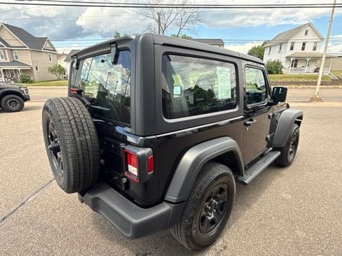 Used 2023 Jeep Wrangler Sport AWD/4WD image 6