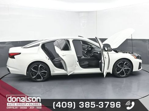 Used 2023 Nissan Altima 2.5 SR FWD image 21