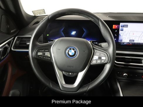 Used 2023 BMW i4 eDrive35 w/ Premium Package RWD image 7