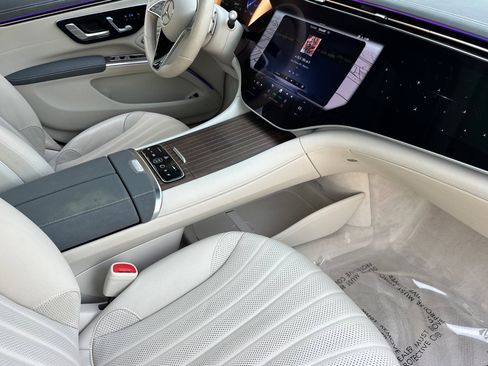 Used 2023 Mercedes-Benz EQS 580 4MATIC Sedan image 31