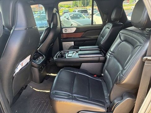 Used 2020 Lincoln Navigator L Reserve w/ Luxury Package AWD/4WD image 16
