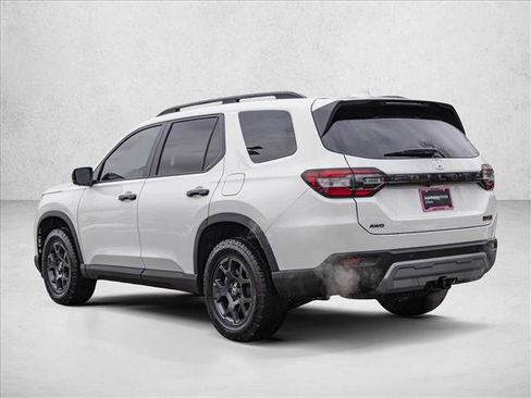 New 2025 Honda Pilot TrailSport image 7