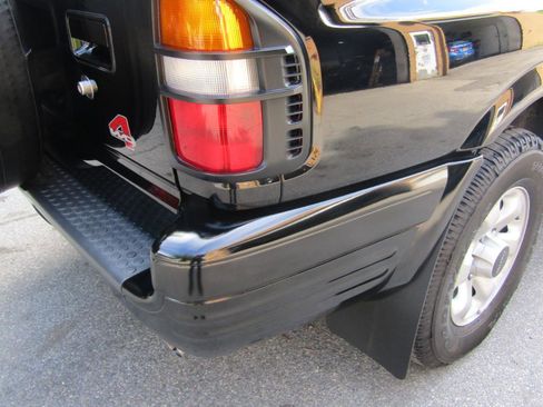 Used 1998 Isuzu Rodeo LS AWD/4WD image 16