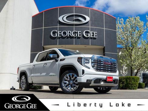 Used 2024 GMC Sierra 1500 Denali w/ Denali Reserve Package AWD/4WD image 1