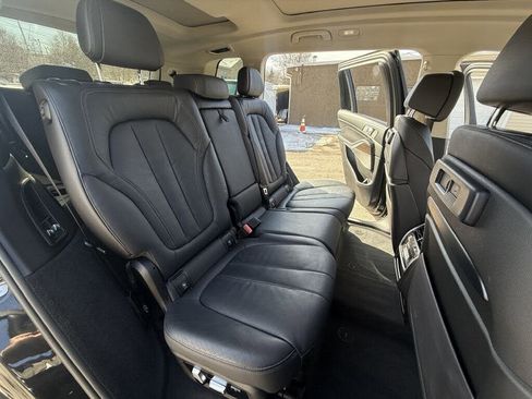 Used 2021 BMW X7 xDrive40i w/ Premium Package image 23