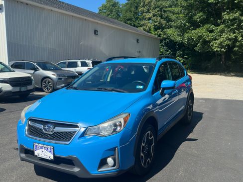 Used 2016 Subaru Crosstrek 2.0i Premium AWD/4WD image 1