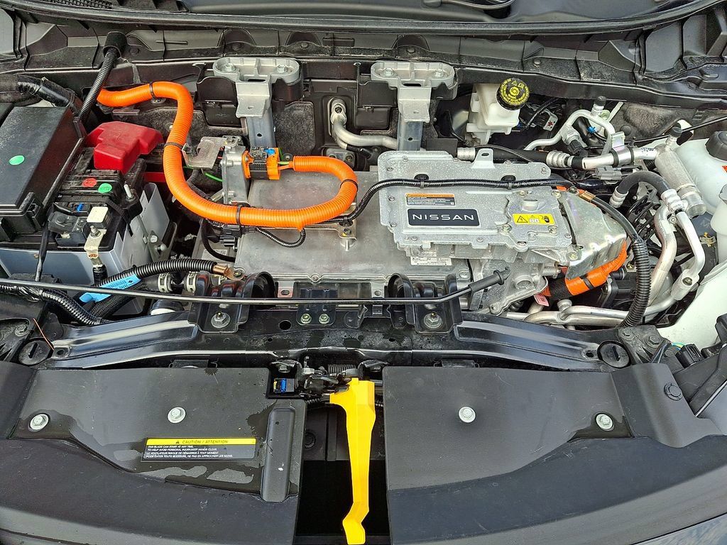 Used 2024 Nissan Ariya FWD image 27