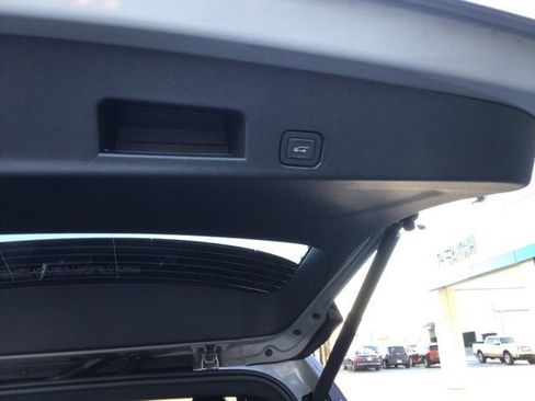 New 2026 GMC Acadia AT4 w/ LPO, Floor Liner Package AWD/4WD image 21
