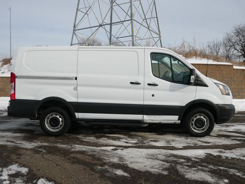 Used 2015 Ford Transit 250 130 Low Roof image 7