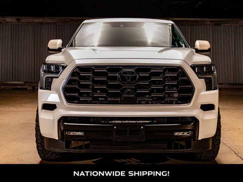 Used 2024 Toyota Sequoia Platinum image 4