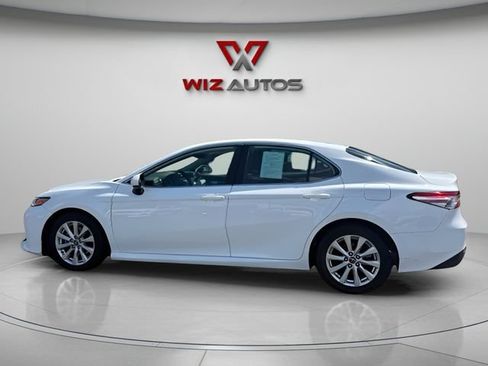 Used 2019 Toyota Camry LE FWD image 2