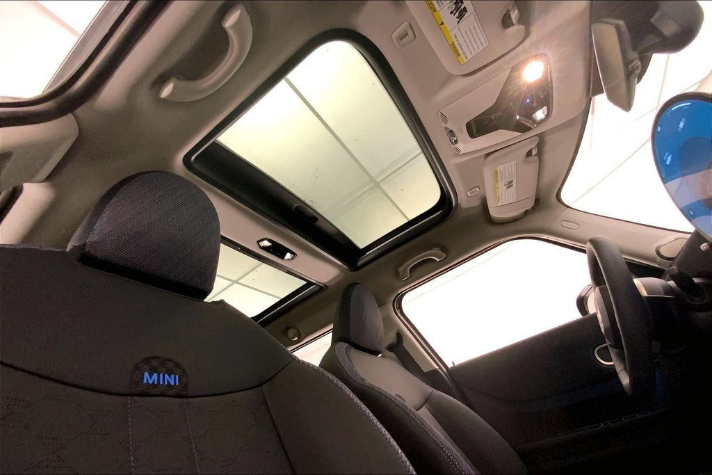 Used 2025 MINI Cooper S FWD image 26