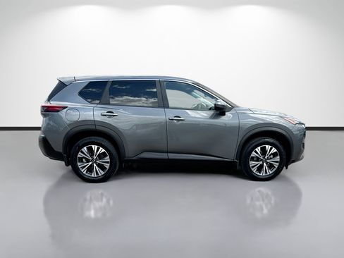Used 2023 Nissan Rogue SV FWD image 2