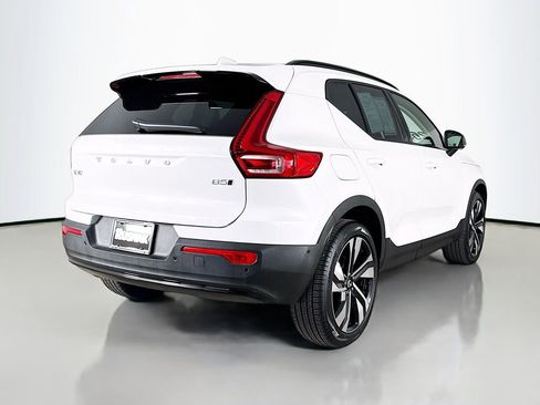 Certified 2026 Volvo XC40 B5 Ultra w/ Climate Package image 7