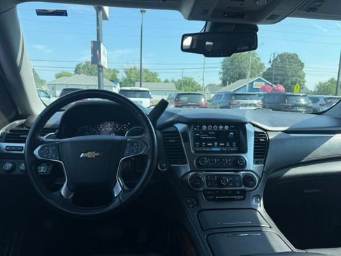 Used 2020 Chevrolet Tahoe Premier AWD/4WD image 12
