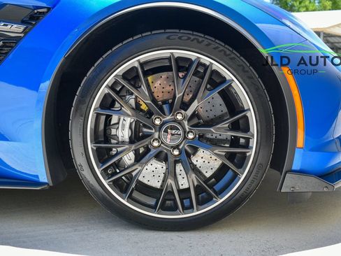Used 2015 Chevrolet Corvette Z06 w/ 3LZ Preferred Equipment Group RWD image 31