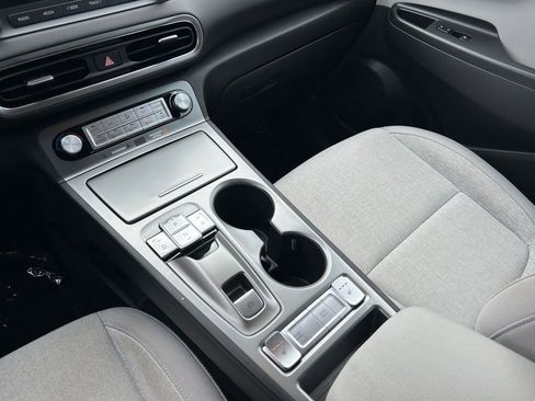 Used 2023 Hyundai Kona SE w/ Cargo Package FWD image 18