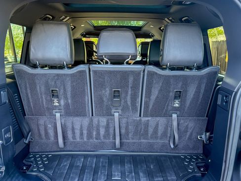 Used 2023 Land Rover Defender 130 X image 38