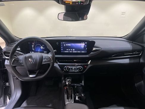 Used 2025 Buick Envista Sport Touring w/ Convenience II Package FWD image 18