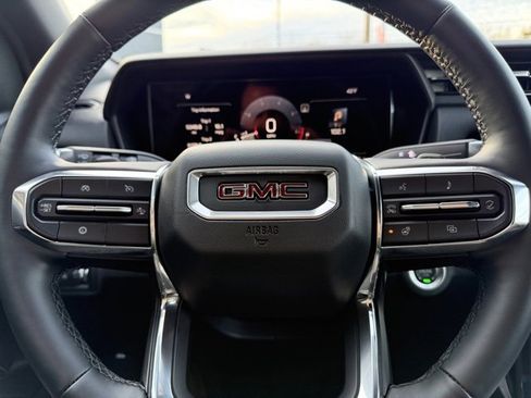 Used 2025 GMC Terrain Elevation image 11