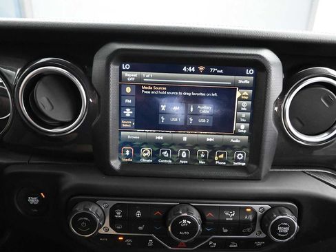 Used 2021 Jeep Wrangler Unlimited Rubicon w/ Dual Top Group AWD/4WD image 14