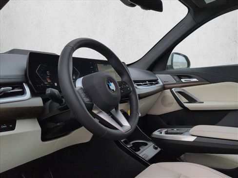New 2026 BMW X1 xDrive28i image 3