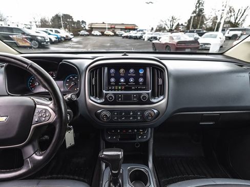 Used 2020 Chevrolet Colorado Z71 AWD/4WD image 28