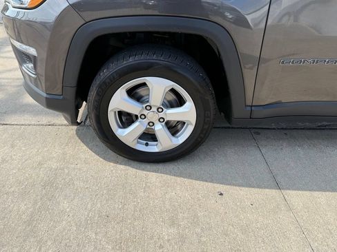 Used 2018 Jeep Compass Latitude w/ Popular Equipment Group AWD/4WD image 12