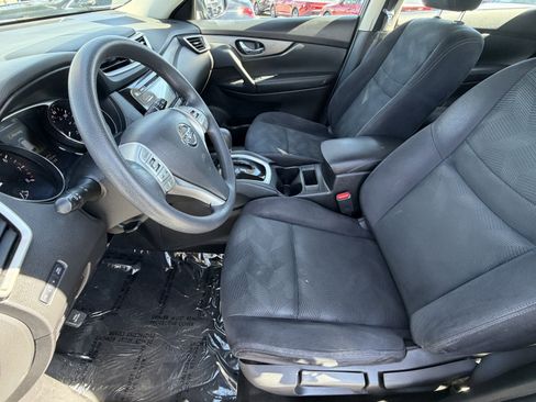 Used 2016 Nissan Rogue S FWD image 15