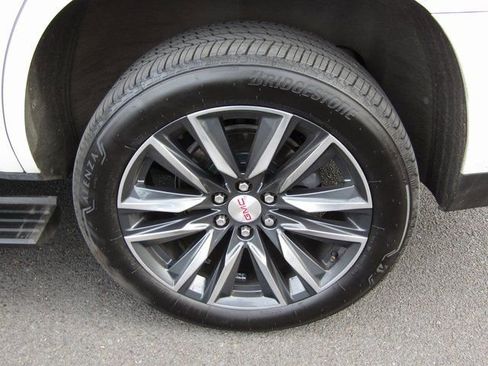 Used 2021 GMC Yukon Denali w/ Denali Premium Package AWD/4WD image 14