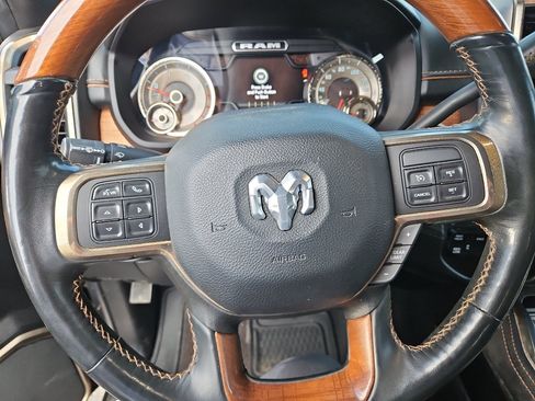 Used 2022 RAM 3500 Limited AWD/4WD image 10
