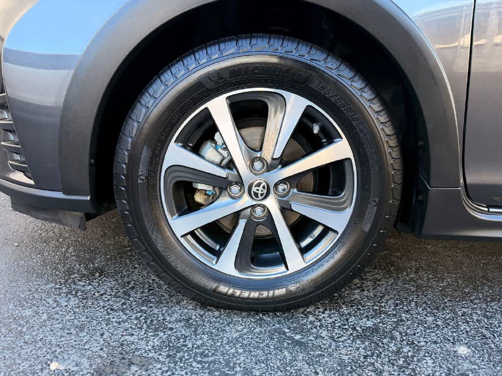 Used 2019 Toyota Prius C w/ Carpet Mat Package FWD image 8