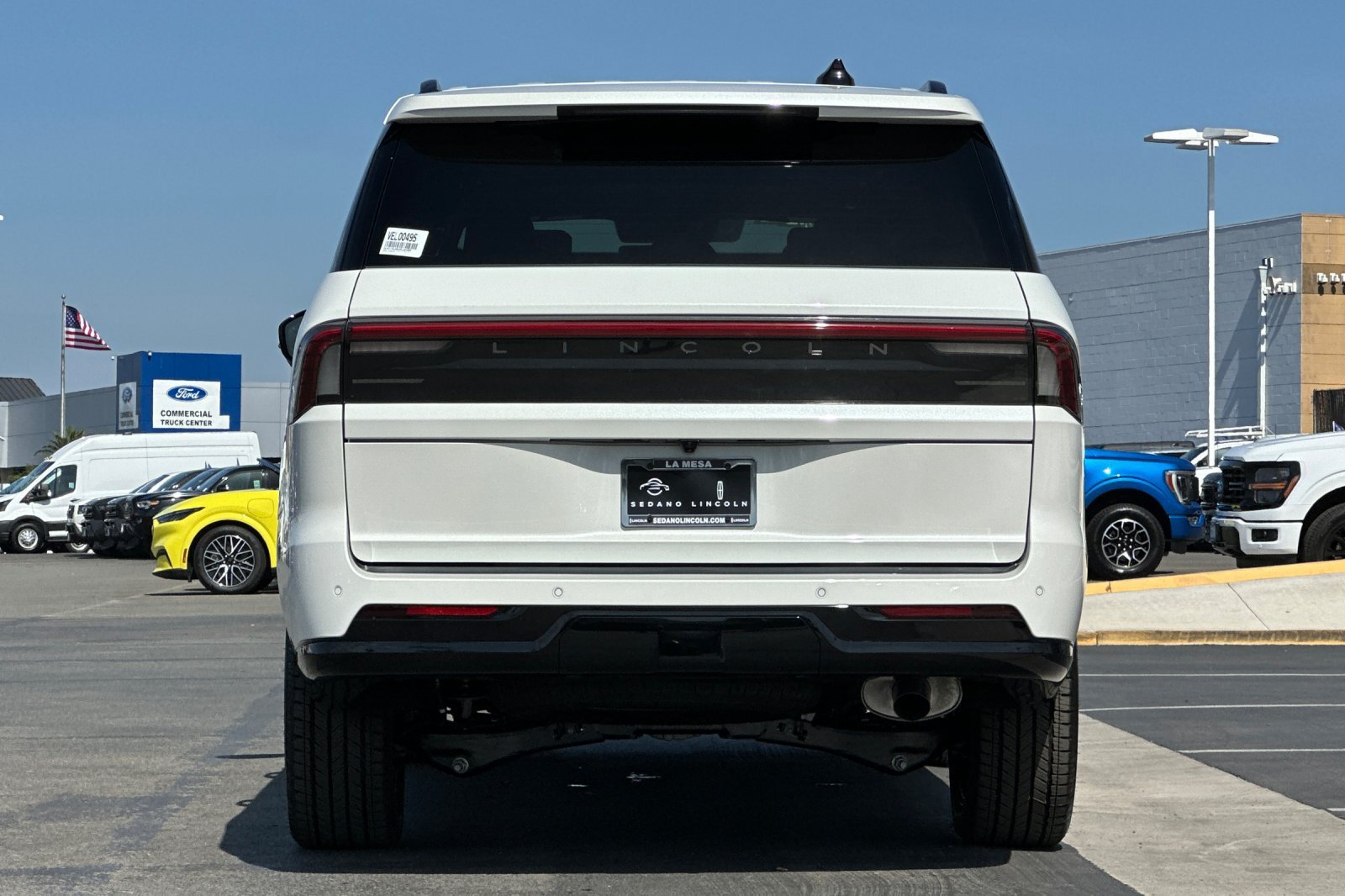 New 2027 Lincoln Navigator L Reserve w/ Jet Appearance Package AWD/4WD image 4