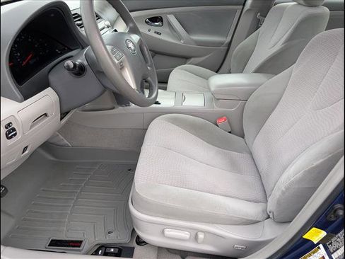 Used 2011 Toyota Camry LE FWD image 9