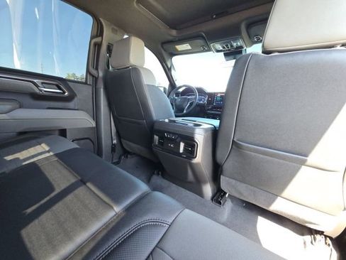 Used 2025 Chevrolet Silverado 1500 ZR2 w/ Technology Package AWD/4WD image 18