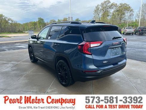 Certified 2024 GMC Terrain SLE w/ Driver Convenience Package AWD/4WD image 6