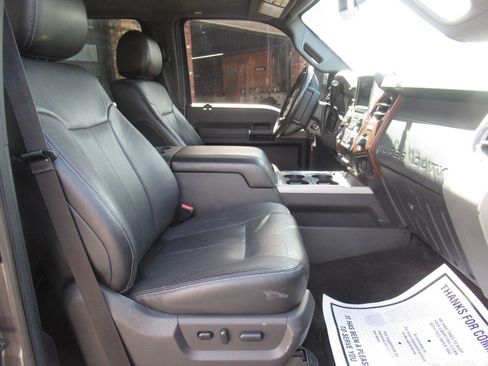 Used 2015 Ford F250 Lariat w/ Lariat Ultimate Package image 12