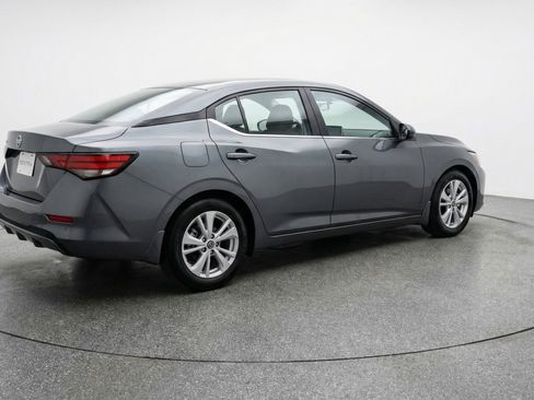 Used 2025 Nissan Sentra S image 9