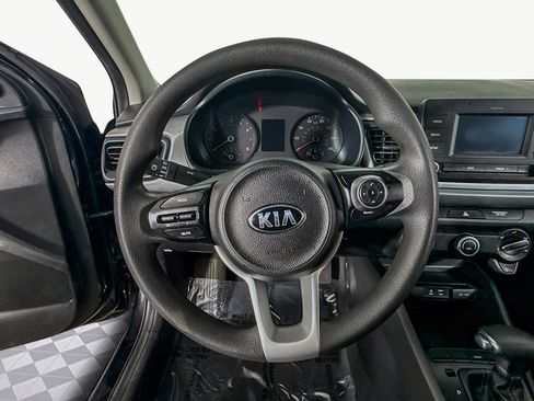 Used 2018 Kia Rio LX image 13