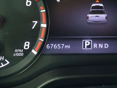 Used 2021 Nissan Titan PRO-4X w/ Pro-4x Convenience Package image 35