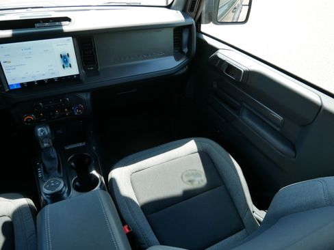 Used 2025 Ford Bronco 2-Door AWD/4WD image 11