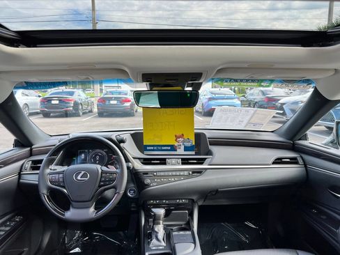 Used 2020 Lexus ES 300h w/ Premium Package FWD image 63
