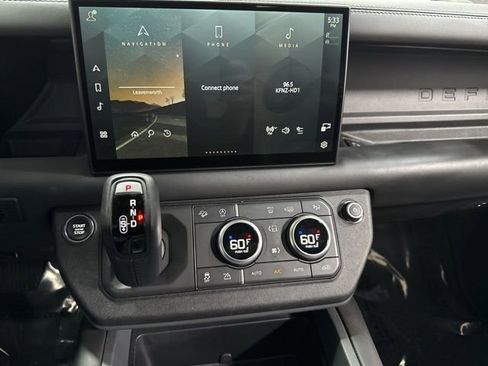 Used 2025 Land Rover Defender 110 S image 19