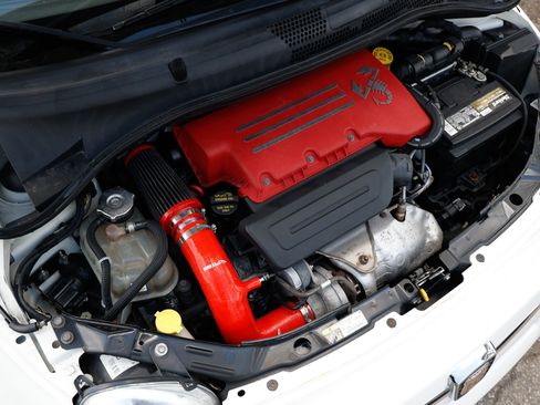 Used 2015 FIAT 500 Abarth FWD image 40
