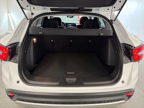 New 2026 Chevrolet Trax LT w/ LT Convenience Package FWD image 8