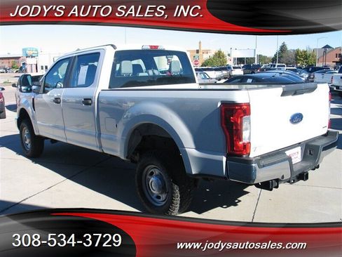 Used 2019 Ford F250 XL w/ Power Equipment Group image 28