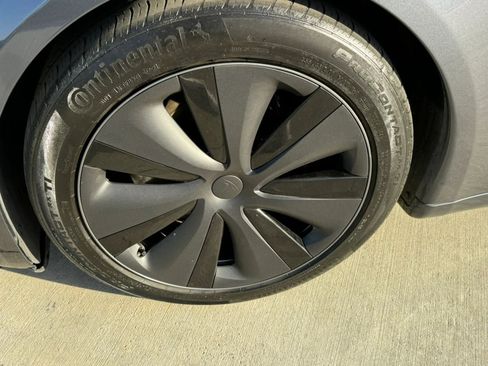 Used 2022 Tesla Model S AWD/4WD image 35