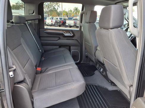 Used 2024 GMC Sierra 2500 SLE w/ SLE Value Package; image 17